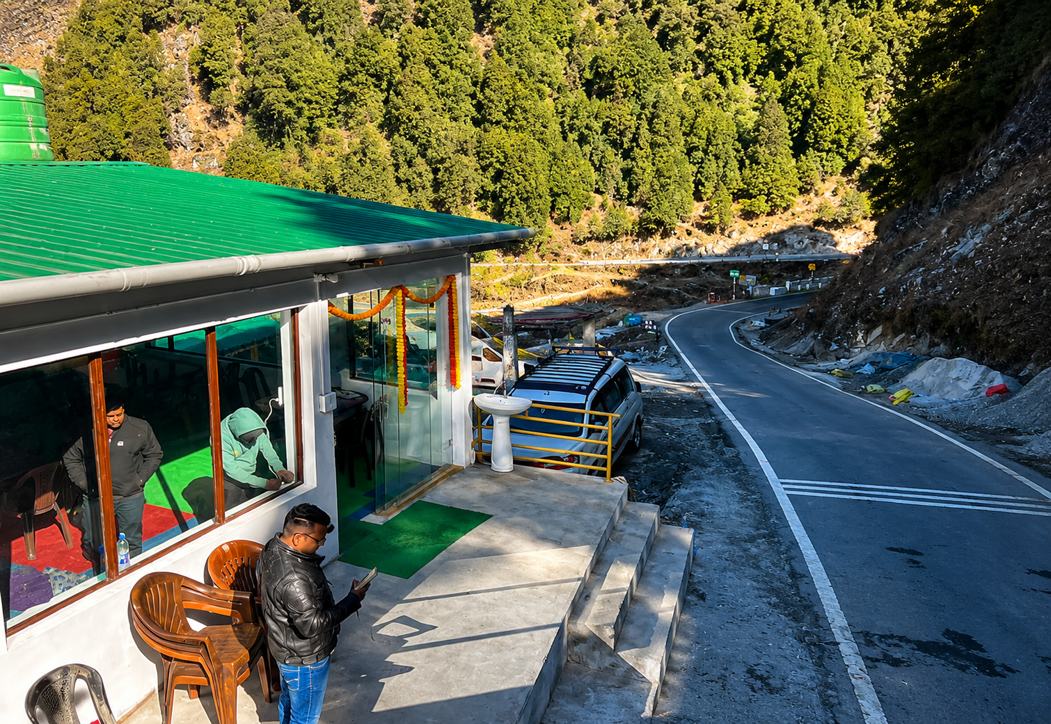 Hotel Divyansh Palace Inn welcoming facade in Chopta