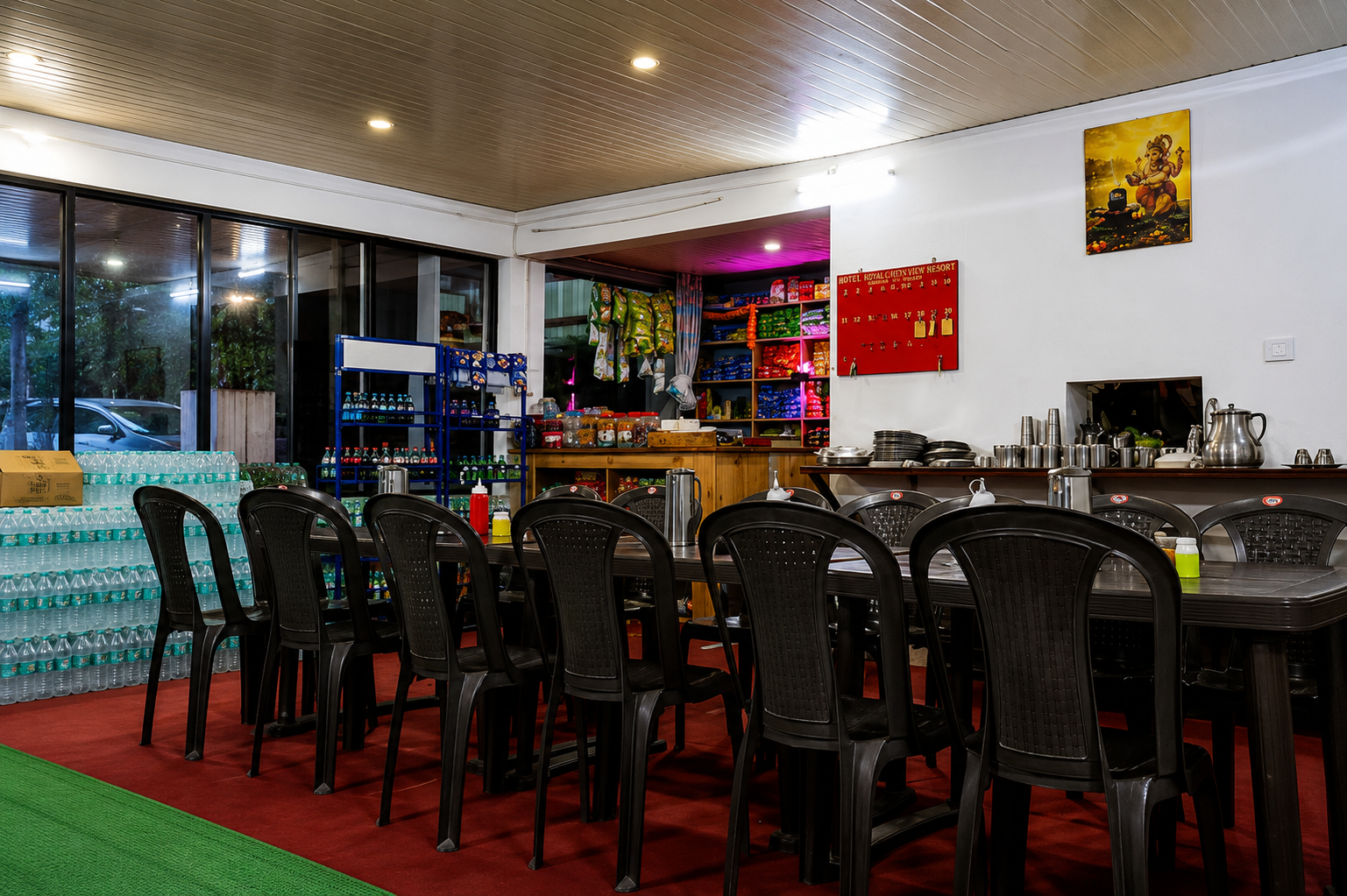 In-house restaurant facility