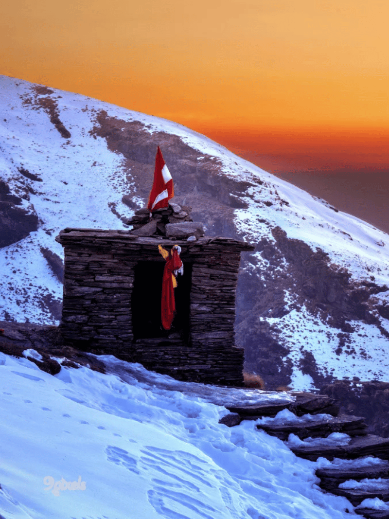 Tungnath temple trekking trail